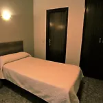 Iraipe Gorbea Auto Check-in Hotel *
