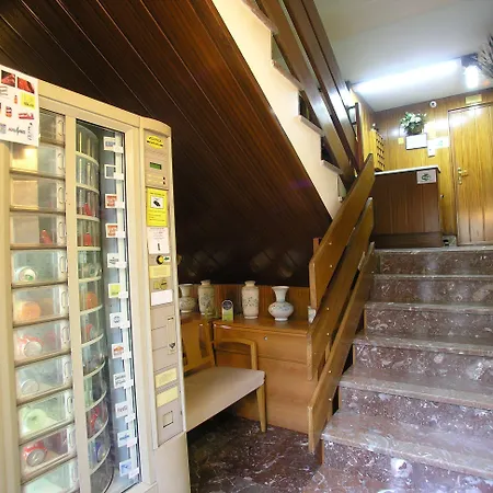 Iraipe Gorbea Auto Check-in * Vitoria-Gasteiz