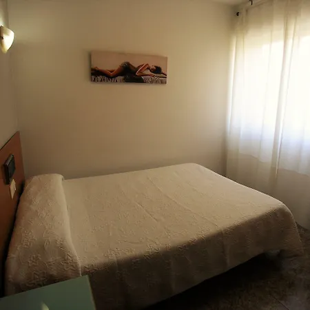 Iraipe Gorbea Auto Check-in Hotel *